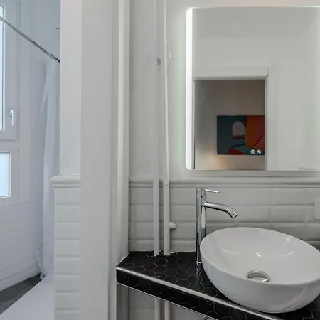 Easytopstay - New And Functional Near The Metro Milano