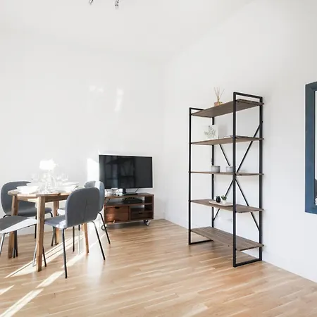 Easylife - Eleganza E Comfort Vicino A Fs Appartamento