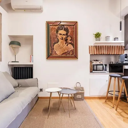 La Maison D'artiste In Brera Mediolan