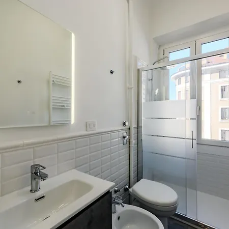 Lejlighed Easytopstay - New And Functional Near The Metro *