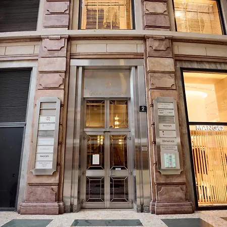 Duomo View - 2 Min From Duomo Amazing Location شقة ميلان