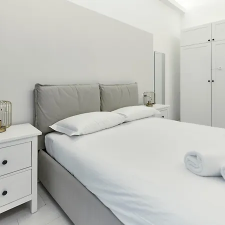 Duomo View - 2 Min From Duomo Amazing Location شقة