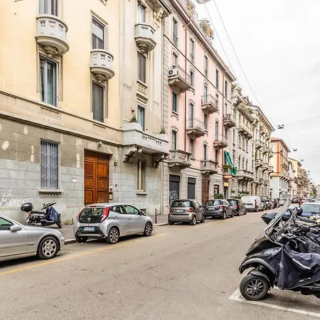Apartment Goldoni House - Duomo 2 K M - Porta Venezia - Linate *