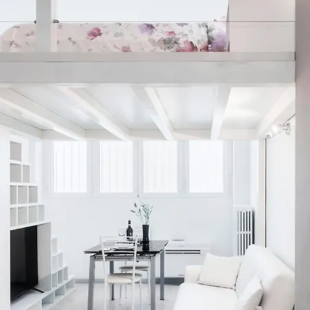 شقة Modern Loft In Milan's Heart