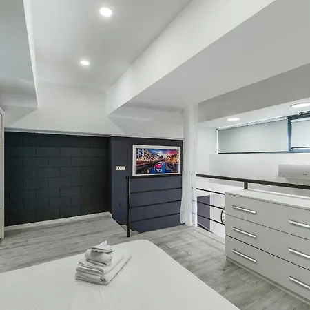 Urban Loft Certosa - Private Garden Appartement *