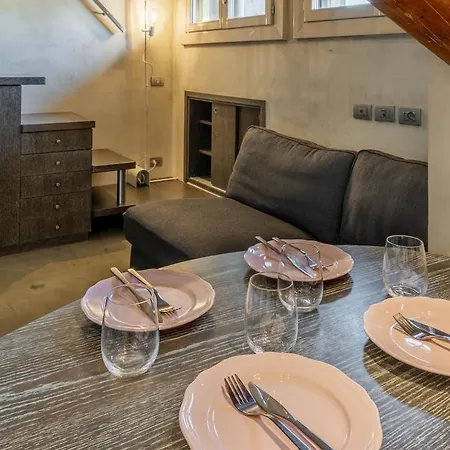 Brera District -haven In The Heart Of Design Apartament