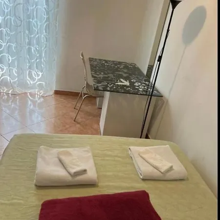 Apartment A Due Passi Dalla Iulm
