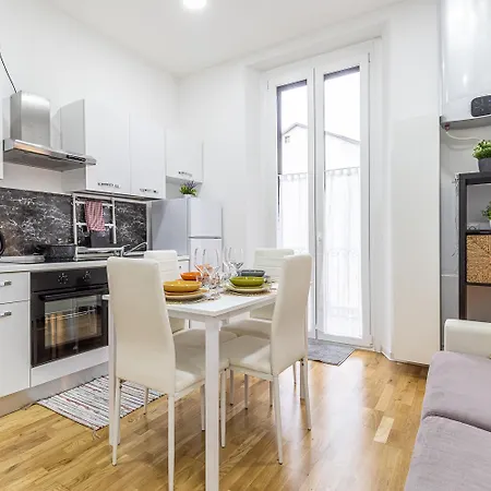 - Parking Nearby And Free Wifi Apartamento