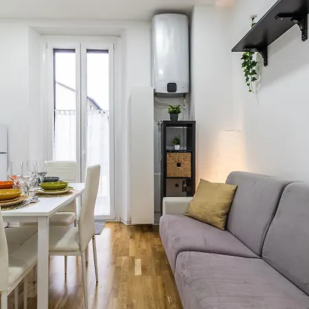 - Parking Nearby And Free Wifi Apartamento Milán