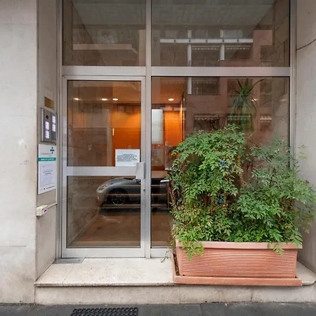 Longhena, 7 - Total White Milan