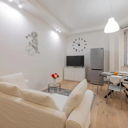 Longhena, 7 - Total White Milan