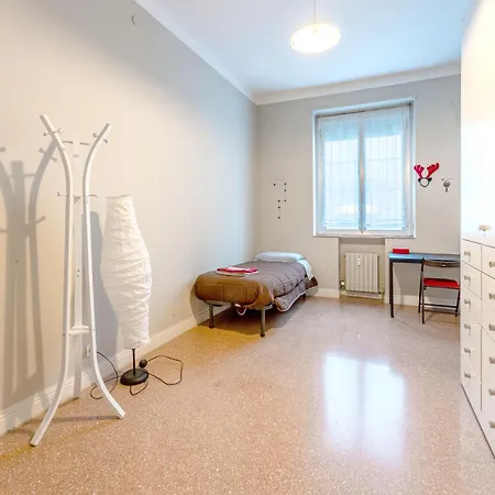 In Isola Garibaldi ميلان