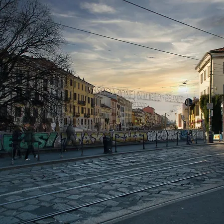 Charming Darsena - Amazing Position Next To Navigli アパート