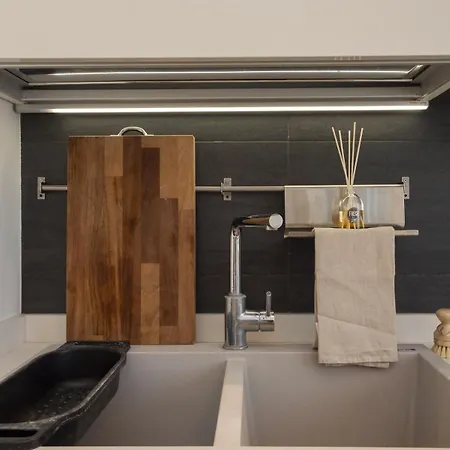 Modern 3 Bedroom With Balcony Steps From San Siro By Rentopolis *