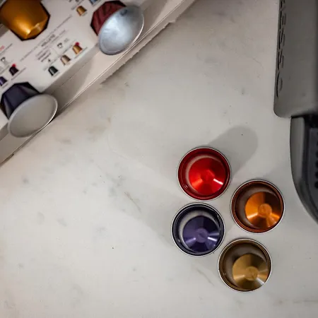 아파트 Design And Silence - Wide Renovated 2 Stops Form 밀라노