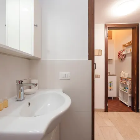 I Host - Melzo 13 Apartament *