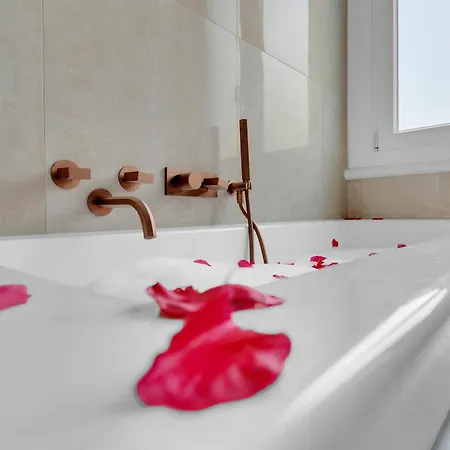Is In The Air - Suspended Bed & Bath Hub Apartment *