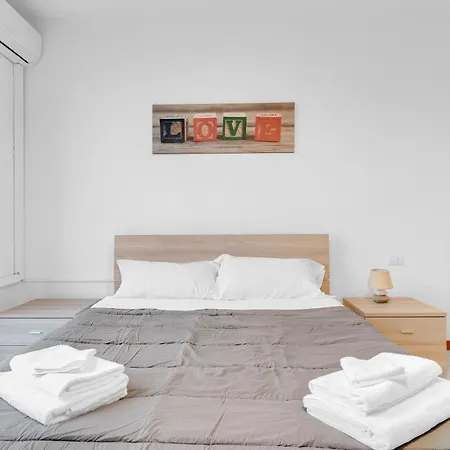 Apartament Fute182 -bicocca- Easy House