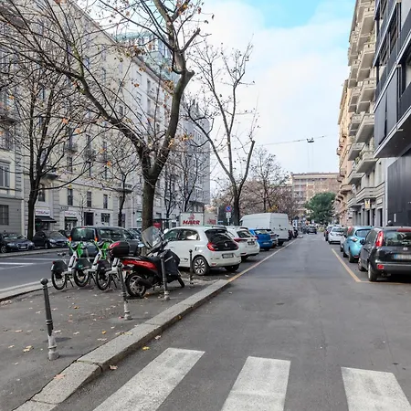 Arena Modern ميلان