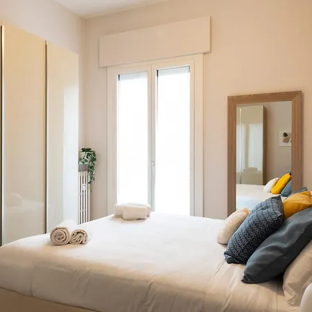 Arena Modern * ميلان