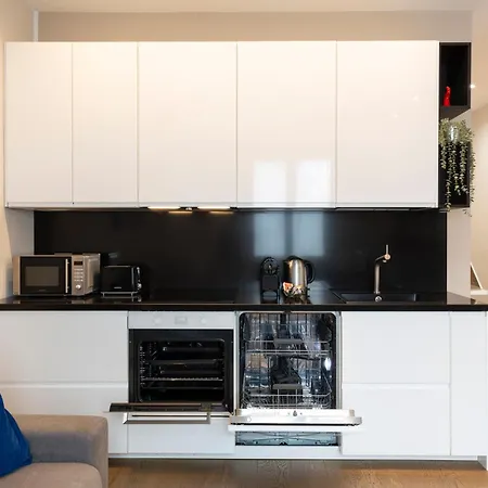 Arena Modern Apartment
