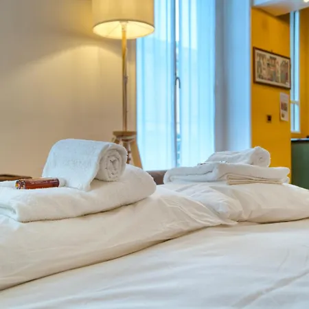 At - Turati/porta Nuova Apartamento