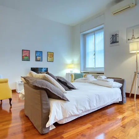 At - Turati/porta Nuova Apartamento Milão