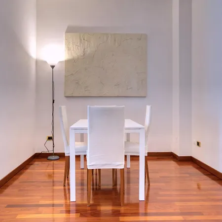 At - Turati/porta Nuova Apartamento *