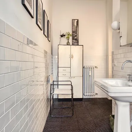 Apartment Domusmi Benedetto Marcello 89 Milan