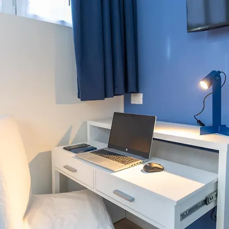 - San Siro Corner, With Private Parking *