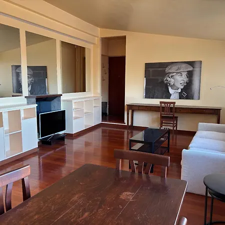 Apartment Penthouse In Fashion District Of Milan, Close To Montenapoleone, Duomo, Scala *