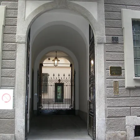 Penthouse In Fashion District Of Milan, Close To Montenapoleone, Duomo, Scala Milan
