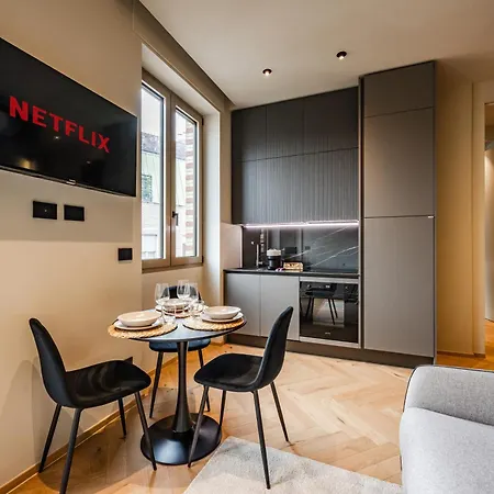 Luxury With View Steps From The Duomo *