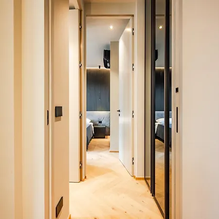 Luxury With View Steps From The Duomo Apartment