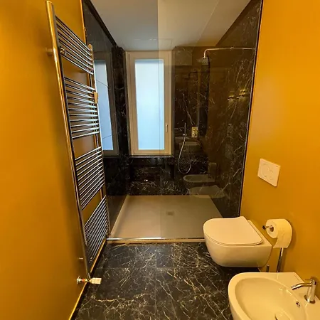 Settala 10 * 밀라노