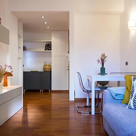 Apartman Bilocale Silenzioso E Accogliente Metro 4 Frattini - 15 Minutes To Center Milánó