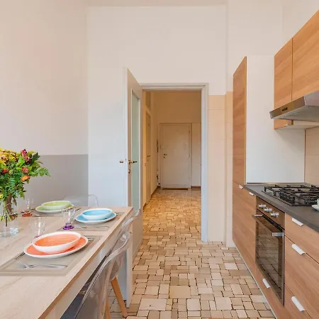 Navigli Retreat Near Duomo *