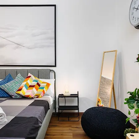 Apartment Insubria 8-dx - Monolocale Cool