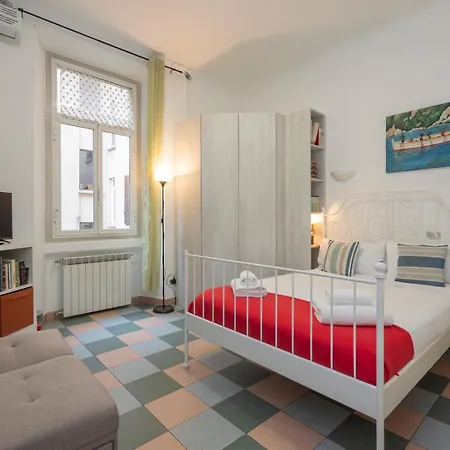 New In Downtown Close To Duomo Daire *