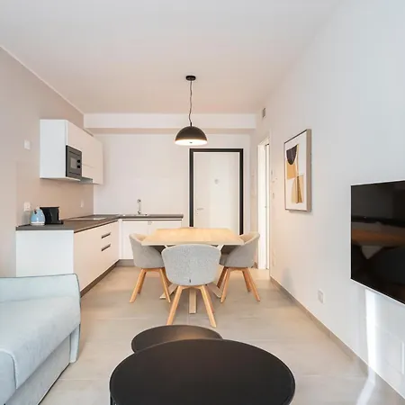 Relstay - De Angeli 公寓式酒店 4*