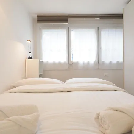 Apartament Primopiano - Tajani B Mediolan