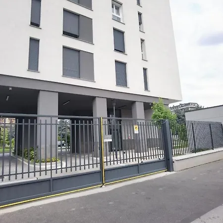 Davide Host Da Giulietta, 20 Min To Duomo * Milano