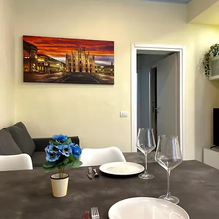 Moderno Vicino Al Centro E Bocconi