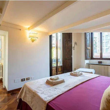 10 Minutes From The Duomo - Elegant Maison Apartmán Milán