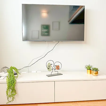 Brunacci - 5 Min Dai Navigli * Милан