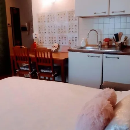 Daire Sunday's Flat/monolocale Zona Bocconi Milano