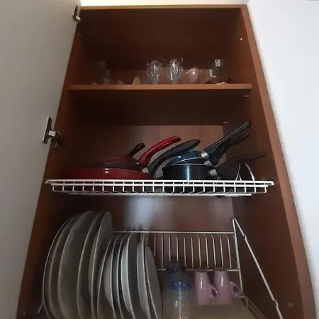 Sunday's Flat/monolocale Zona Bocconi Daire *