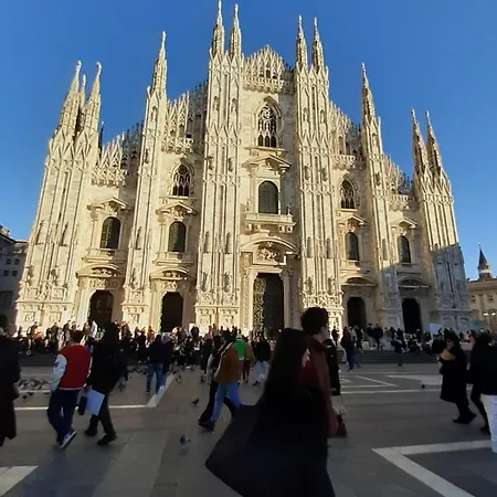 Sunday's Flat/monolocale Zona Bocconi Apartament Mediolan