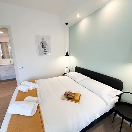 Arcimboldi's Nest - Close To Metro And Train 밀라노