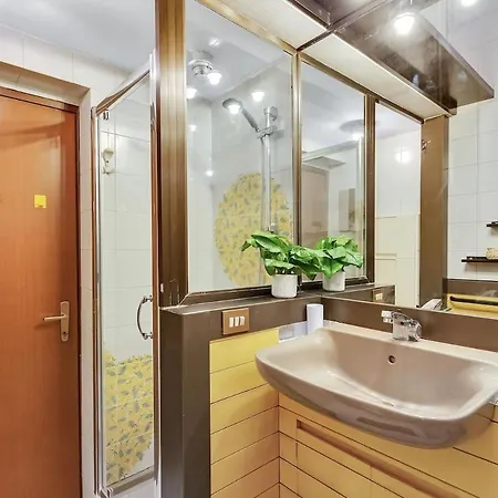 Апартаменты 15min From The Duomo-500 M From The Metro Милан